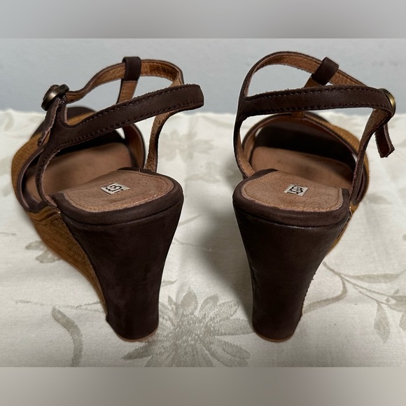 UGG Brown dressy wedge heel sandal espadrille - Picture 3 of 5